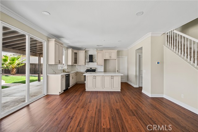 6 Bed Home for Sale in Victorville, California