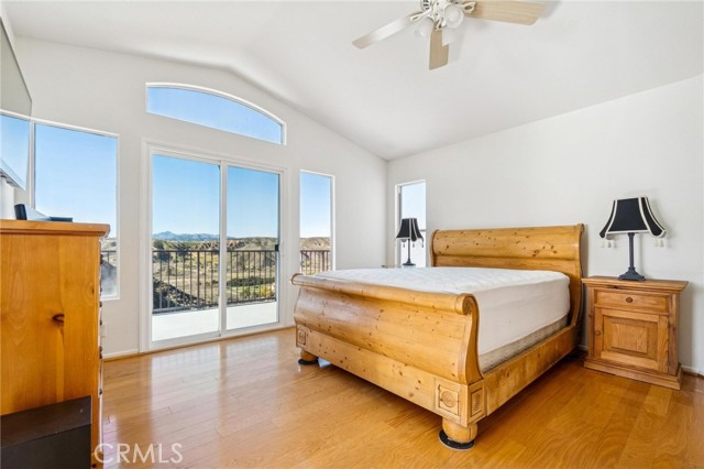 Detail Gallery Image 18 of 44 For 22939 Raintree, Saugus,  CA 91390 - 4 Beds | 3 Baths