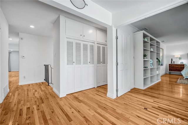 Detail Gallery Image 45 of 66 For 4121 Country Club Dr, Lakewood,  CA 90712 - 4 Beds | 5 Baths