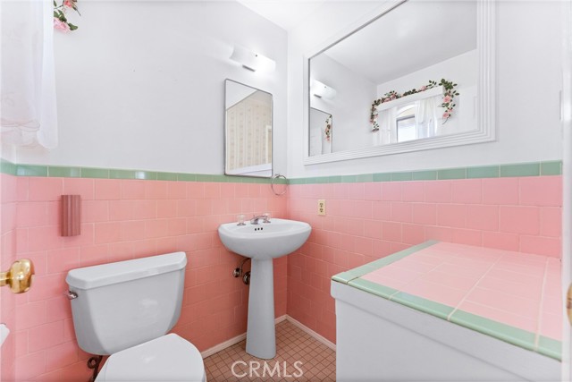 Detail Gallery Image 38 of 57 For 9521 Royal Palm Bld, Garden Grove,  CA 92841 - 4 Beds | 2/1 Baths