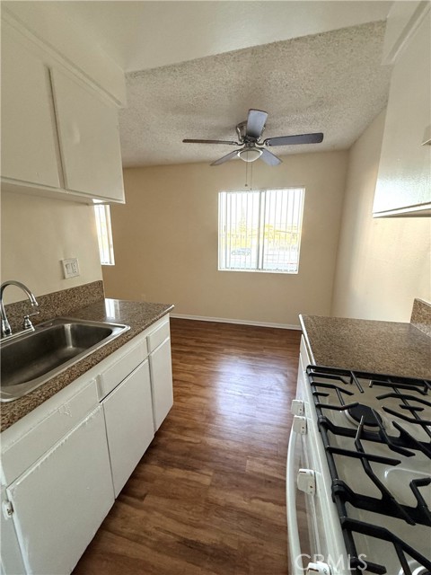 Detail Gallery Image 5 of 12 For 4015 W 137th #110,  Hawthorne,  CA 90250 - 1 Beds | 1 Baths