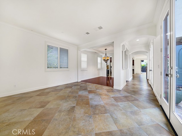 Detail Gallery Image 6 of 62 For 9306 Lily Ave, Fountain Valley,  CA 92708 - 5 Beds | 3/1 Baths