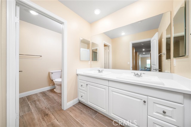 12010 Santiam Court, Jurupa Valley CA: https://media.crmls.org/medias/d71d73c0-d517-43c8-a175-a060a66eb170.jpg