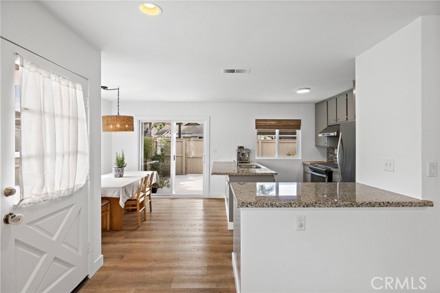 Detail Gallery Image 11 of 47 For 191 Rockwood #62, Irvine,  CA 92614 - 3 Beds | 2 Baths