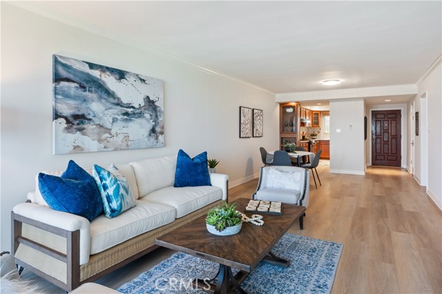 201 Calle Miramar, Redondo Beach CA: https://media.crmls.org/medias/d71e05d9-b822-48ae-abd6-3220d349c2ef.jpg