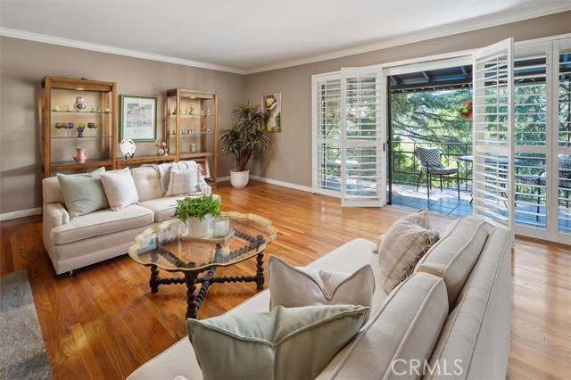 Detail Gallery Image 7 of 39 For 3342 Dunsmere, Glendale,  CA 91206 - 3 Beds | 2 Baths