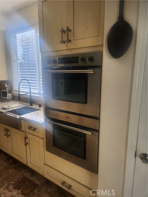 11302 Mantova Avenue, Bakersfield CA: https://media.crmls.org/medias/d71e7843-587b-4d1e-b1ba-9cfa0ac3b8c9.jpg