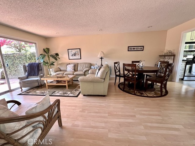 Detail Gallery Image 11 of 33 For 152 E Bowling Green, Port Hueneme,  CA 93041 - 3 Beds | 2 Baths