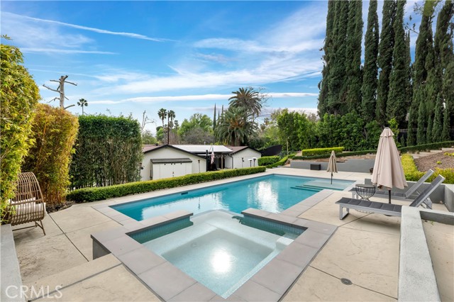 Detail Gallery Image 25 of 29 For 19943 Oxnard, Woodland Hills,  CA 91367 - 4 Beds | 3 Baths