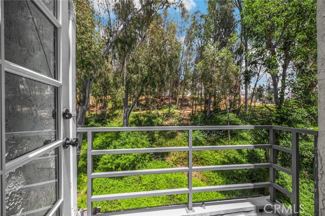11601 Montana Avenue, Los Angeles CA: https://media.crmls.org/medias/d71ff214-1ea7-47df-8e93-6c86d16c6690.jpg