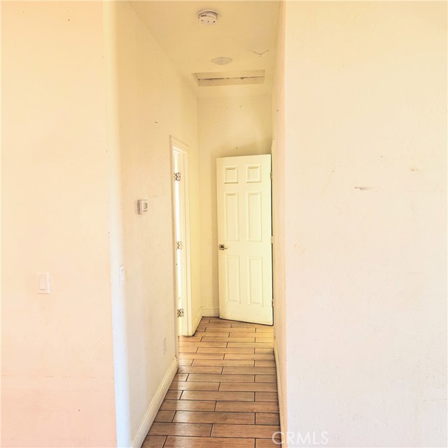 Detail Gallery Image 5 of 18 For 2425 S 10th St, Fresno,  CA 93725 - 2 Beds | 2 Baths