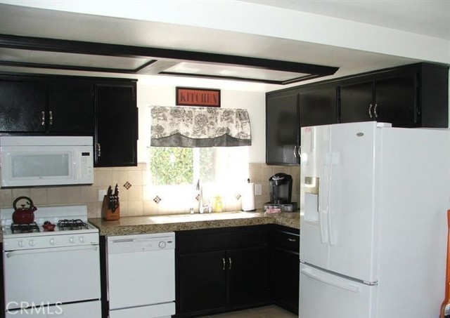 Detail Gallery Image 5 of 11 For 204 York Ln, Santa Maria,  CA 93455 - 3 Beds | 2/1 Baths