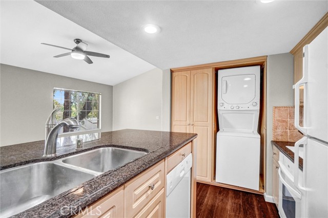 23302 La Mar, Mission Viejo CA: https://media.crmls.org/medias/d72151e7-d2c5-4dea-b2d2-1ee667695c98.jpg