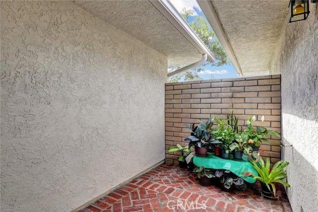 5111 Alder, Irvine CA: https://media.crmls.org/medias/d7223984-6909-45f0-a78f-56a81d26f4e5.jpg