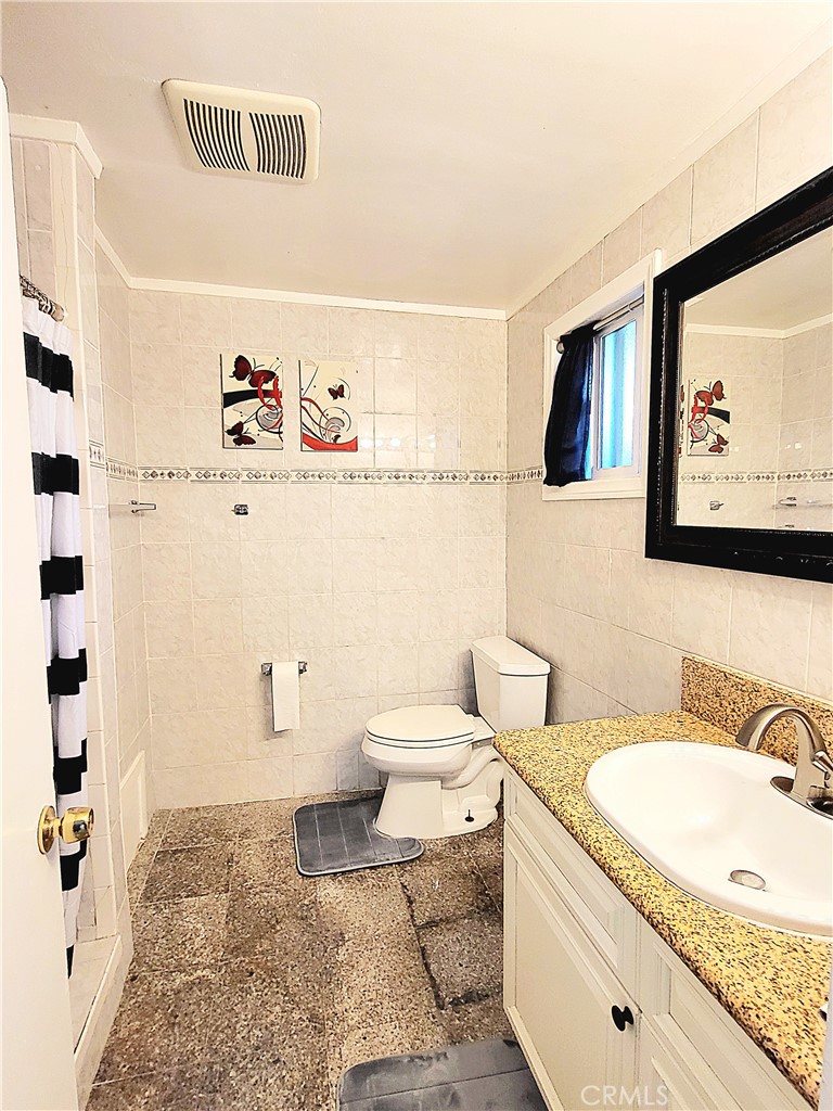 https://media.crmls.org/medias/d722640d-760e-4901-95c4-f939de678195.jpg?preset=X-Large