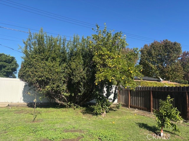 Detail Gallery Image 18 of 24 For 16245 Londelius, North Hills,  CA 91343 - 3 Beds | 1/1 Baths