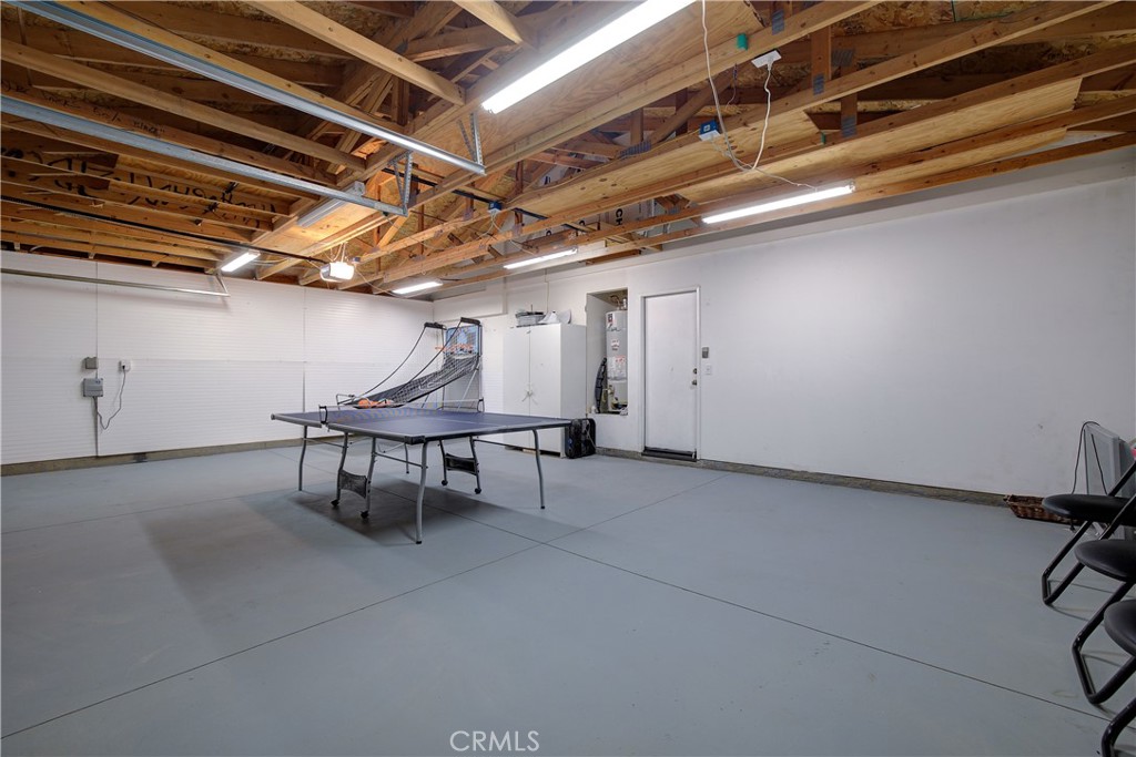 https://media.crmls.org/medias/d722870a-505e-4216-8f9f-b8df3ac00e56.jpg?preset=X-Large