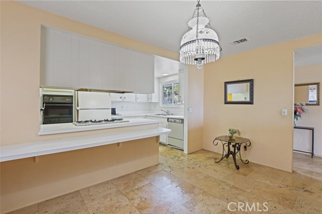 315 Calle Dorado, San Clemente CA: https://media.crmls.org/medias/d72368c5-2e3a-470f-89f9-3704a76fab20.jpg