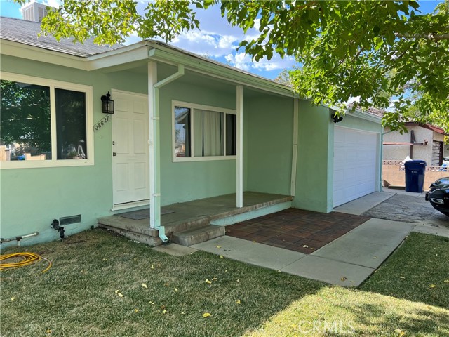 Detail Gallery Image 6 of 27 For 38627 Lemsford Ave, Palmdale,  CA 93550 - 3 Beds | 2 Baths