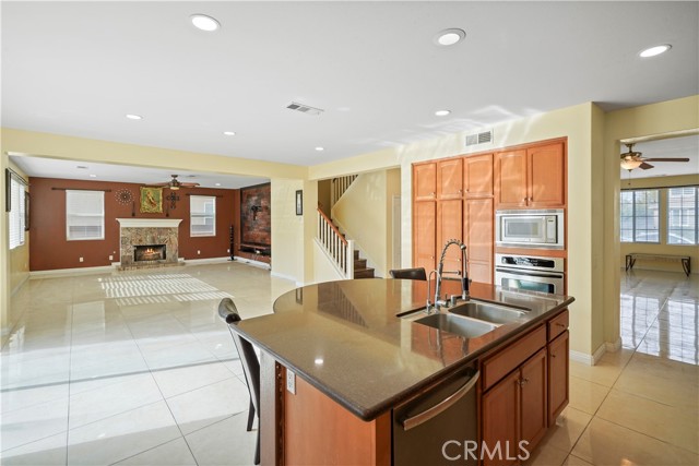 6116 W Avenue K9, Lancaster CA: https://media.crmls.org/medias/d7262e9a-184c-463c-a990-509c67855572.jpg