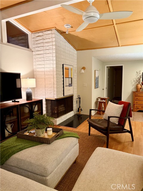 Detail Gallery Image 7 of 17 For 636 N Palm Ave, Upland,  CA 91786 - 3 Beds | 2 Baths