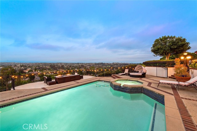 26126 Oroville Place, Laguna Hills CA: https://media.crmls.org/medias/d726be2d-35b7-44c2-a26a-0d67d2e4abca.jpg
