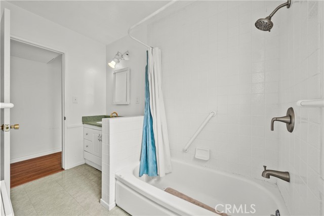 Detail Gallery Image 21 of 36 For 12619 Gladstone Ave, Sylmar,  CA 91342 - 4 Beds | 3 Baths