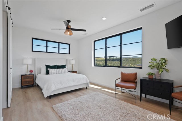38721 Calle De Toros, Temecula CA: https://media.crmls.org/medias/d727632d-336f-4331-9429-85d3e1784313.jpg