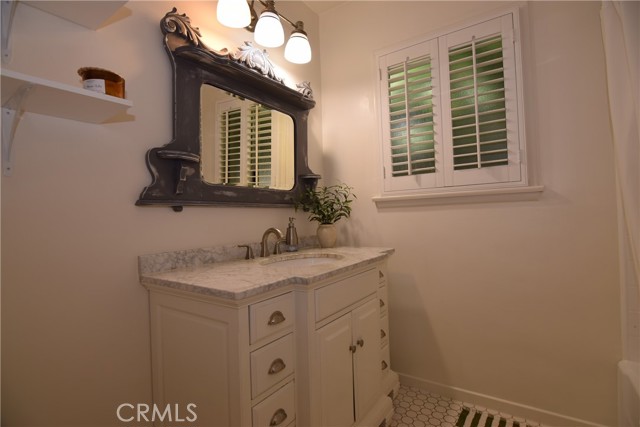 3 Bed Home for Sale in Encino, California