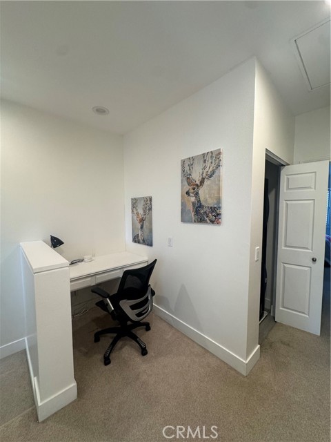 120 Jadestone, Irvine CA: https://media.crmls.org/medias/d7283f80-5cae-4aac-9ae4-45496f8e822e.jpg