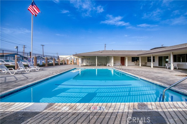 Detail Gallery Image 2 of 4 For 13202 Hoover Street, #18,  Westminster,  CA 92683 - 3 Beds | 2 Baths