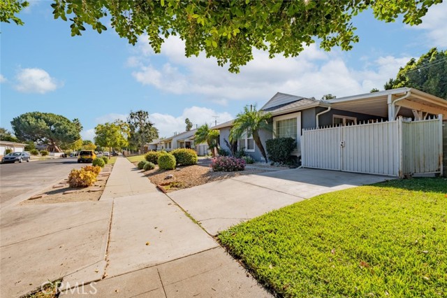 16908 Los Alimos Street, Granada Hills CA: https://media.crmls.org/medias/d728a9a7-d778-4575-8c50-b2ec186b999b.jpg