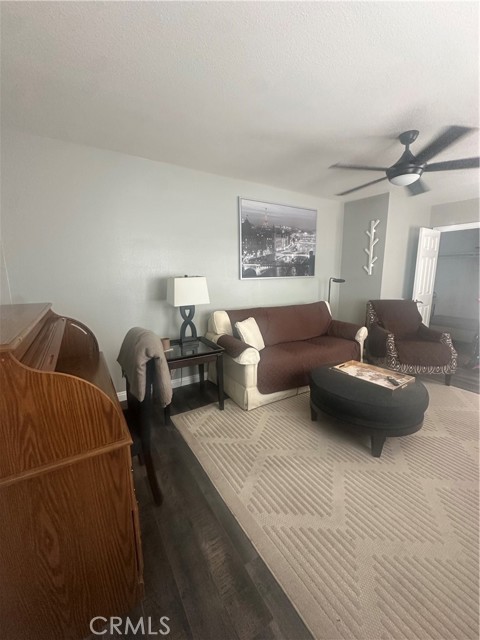 Detail Gallery Image 2 of 10 For 12524 Monte Vista Ave. #B,  Chino,  CA 91710 - 1 Beds | 1 Baths