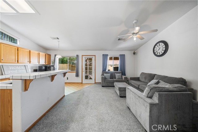 12994 High Vista st, Victorville CA: https://media.crmls.org/medias/d72b470b-9688-4a09-97fa-39da88f78c22.jpg