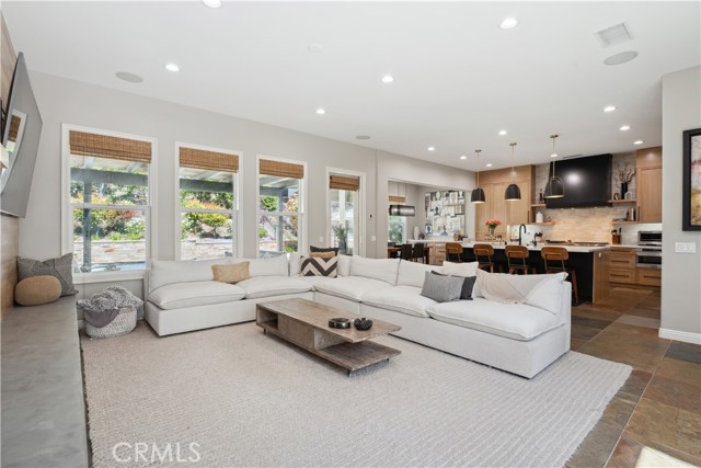 Detail Gallery Image 12 of 43 For 3995 Prado Del Trigo, Calabasas,  CA 91302 - 4 Beds | 4/1 Baths