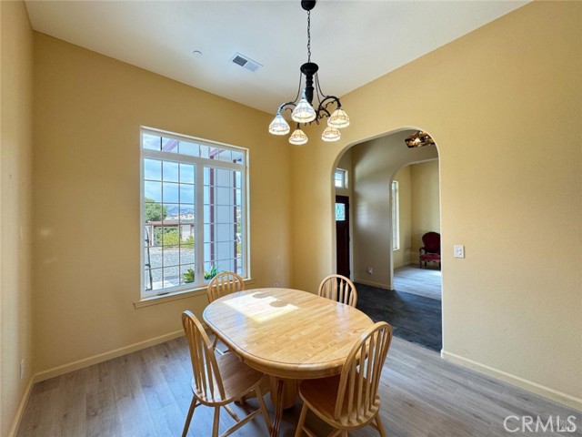 1910 Foothill Drive, Redwood Valley CA: https://media.crmls.org/medias/d72bde3d-288b-4e5f-a23e-1a5f20e18421.jpg