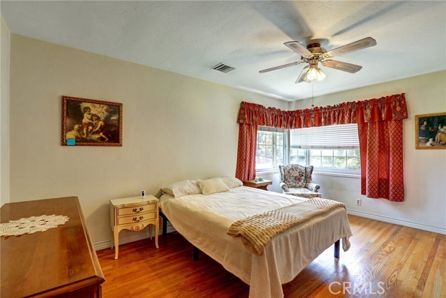 2307 Cameron Avenue, Covina CA: https://media.crmls.org/medias/d72c0ac8-223c-4319-908b-4e5851f25093.jpg