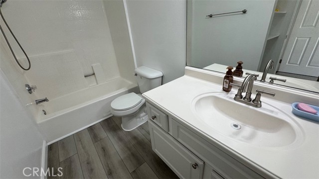 Image 8 of 11 For 760 Rimpau  202