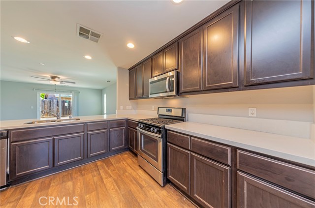 Detail Gallery Image 8 of 40 For 421 Anita Ct, Merced,  CA 95341 - 3 Beds | 2 Baths