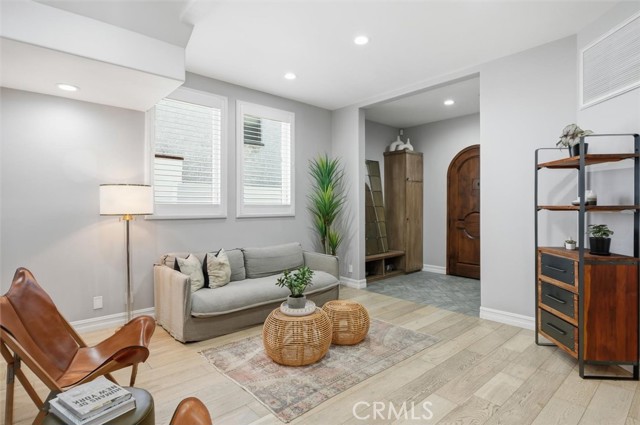 Detail Gallery Image 5 of 71 For 406 S Gertruda, Redondo Beach,  CA 90277 - 5 Beds | 4/1 Baths