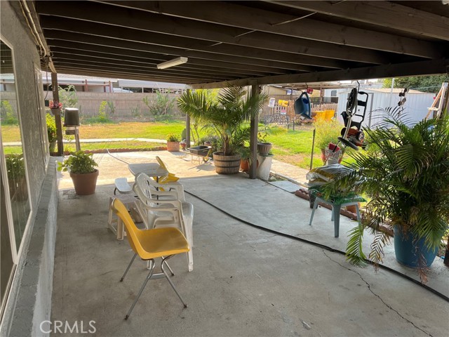 10457 50th Street, Jurupa Valley CA: https://media.crmls.org/medias/d7303d19-423a-4721-9390-95b25e786005.jpg