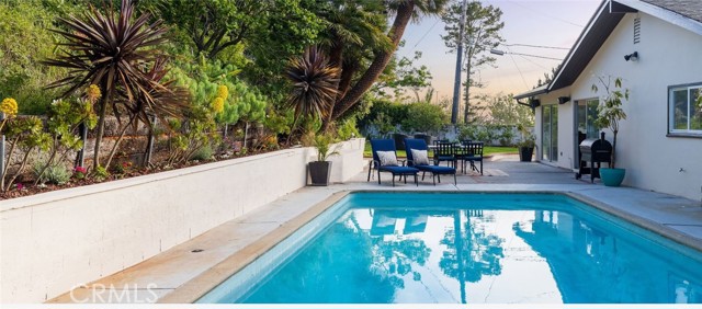 Detail Gallery Image 1 of 28 For 28068 Santona Dr, Rancho Palos Verdes,  CA 90275 - 5 Beds | 3 Baths