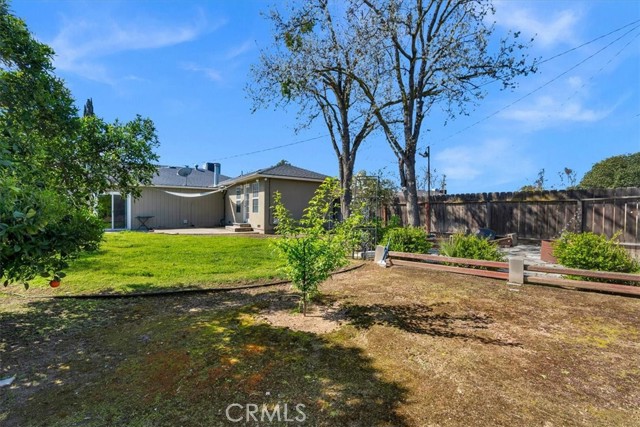 Detail Gallery Image 32 of 45 For 404 W Robinson Ave, Fresno,  CA 93705 - 3 Beds | 2 Baths