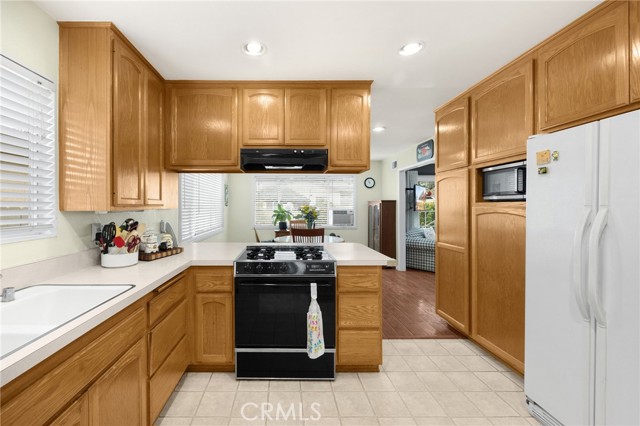 Detail Gallery Image 20 of 31 For 12526 Chadwell St, Lakewood,  CA 90715 - 3 Beds | 2 Baths