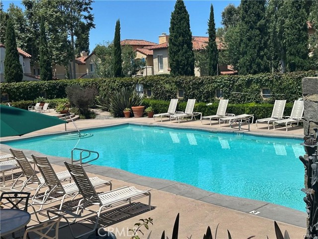 9 Veroli Court, Newport Coast CA: https://media.crmls.org/medias/d7310b46-2f4c-4884-b3f3-80c21a769bad.jpg