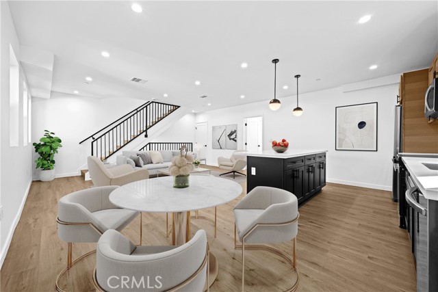 Detail Gallery Image 32 of 36 For 1342 Kingsley #1,  Los Angeles,  CA 90027 - 4 Beds | 4/1 Baths