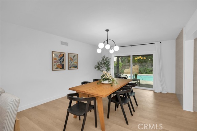 Detail Gallery Image 14 of 30 For 16938 Knapp St, Northridge,  CA 91343 - 3 Beds | 2/1 Baths