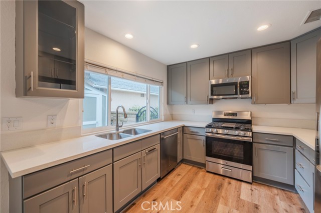 Detail Gallery Image 4 of 31 For 22021 Calderas, Mission Viejo,  CA 92691 - 3 Beds | 2 Baths