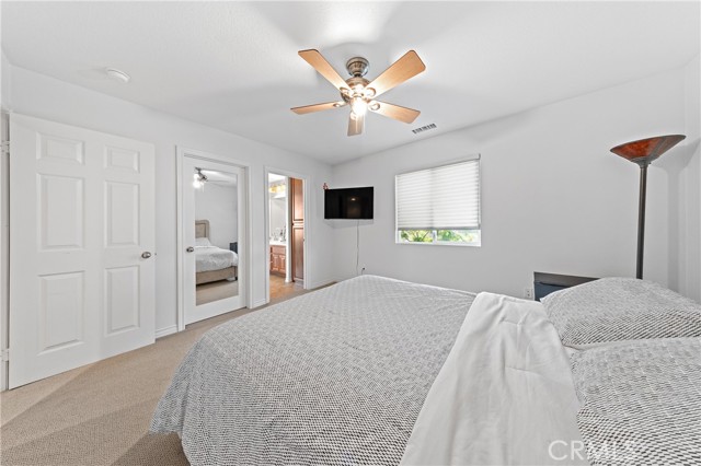 27126 Coral Bells Way, Murrieta CA: https://media.crmls.org/medias/d73379c9-fd3f-4870-bd50-49ce84fc98a0.jpg