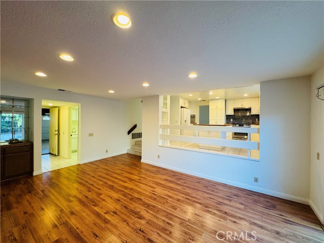 Detail Gallery Image 12 of 29 For 12 Lexington, Irvine,  CA 92620 - 4 Beds | 2/1 Baths